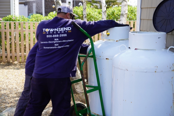 Townsend Energy delivering home propane tanks