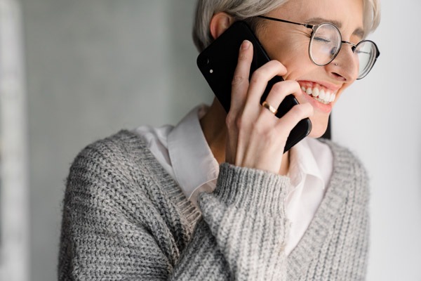 image of a homeowner calling for propane delivery