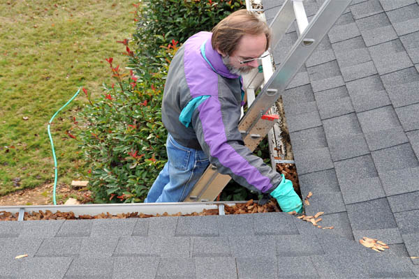 cleaning gutters